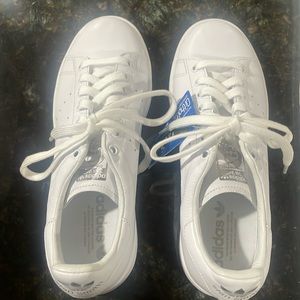 *BRAND NEW* Never worn custom Adidas Stan Smith Sneakers